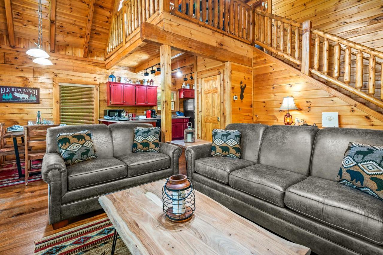 Charming Cabin W/ Hot Tub, Game Room, Top Location Pigeon Forge Exterior photo